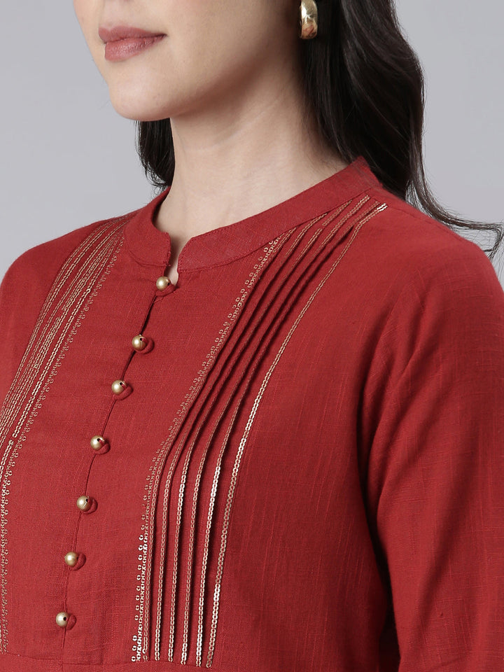 Neerus Maroon cotton solid straight kurta - detail view 1
