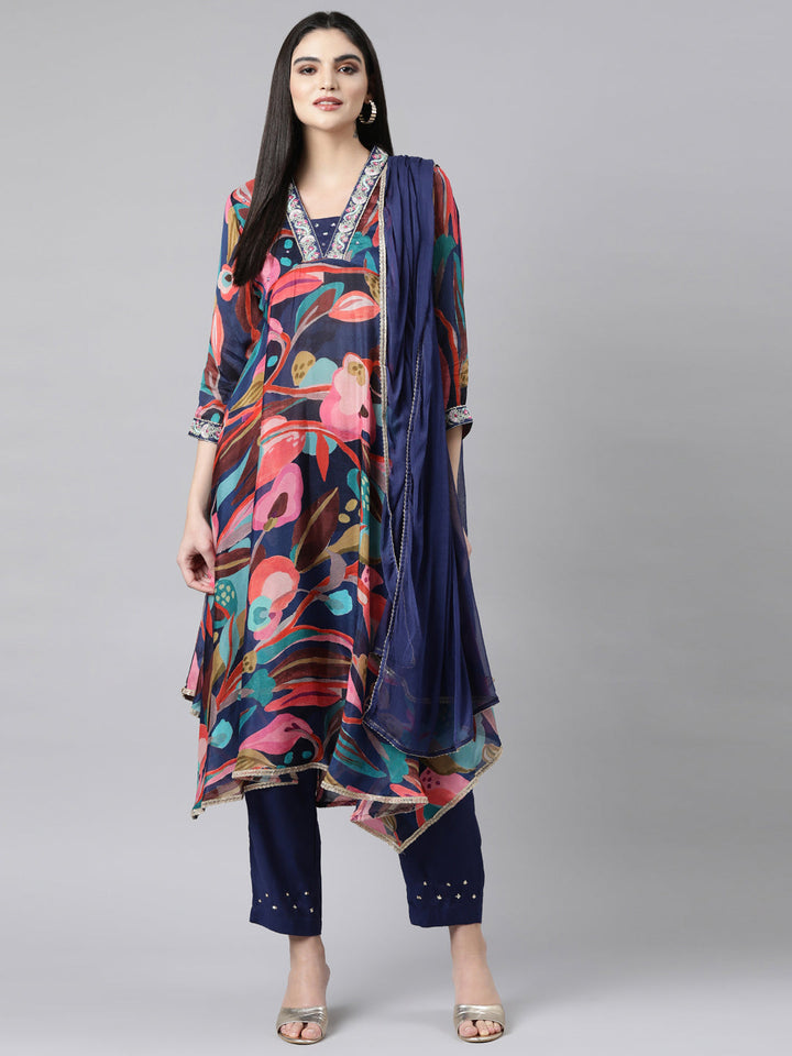 Neerus Multi crepe printed high-low suit set - detail view 2