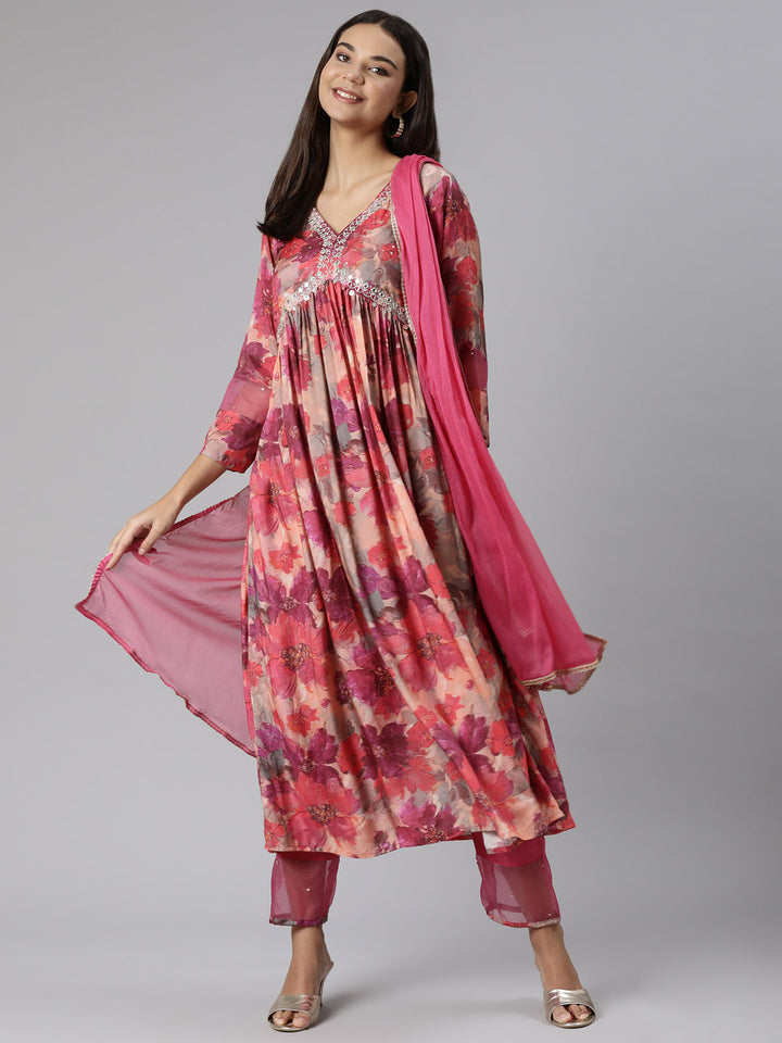 Neerus Pink muslin printed suit set - detail view 2