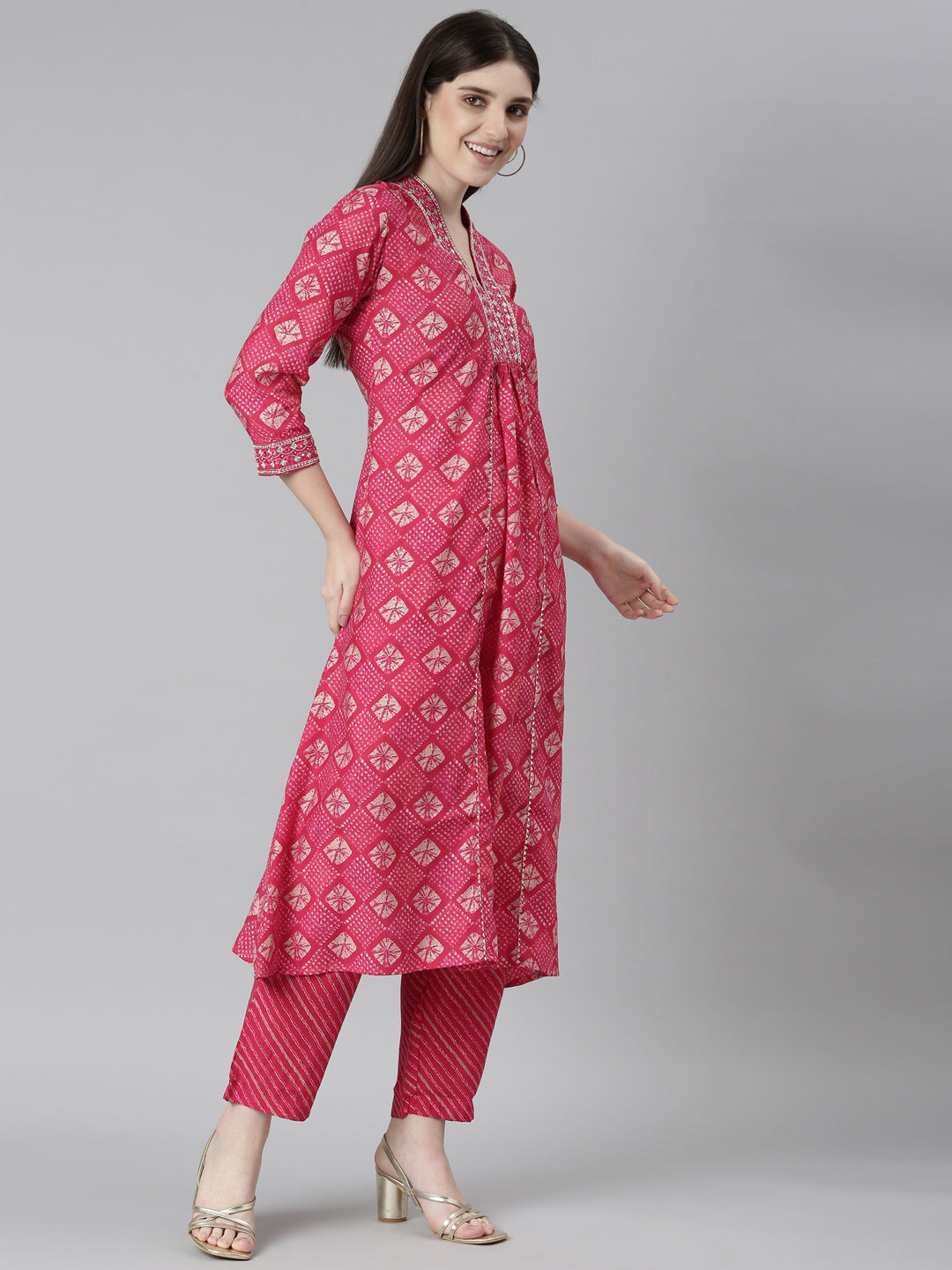 Neerus Pink muslin Bandhani printed kurta set - back view
