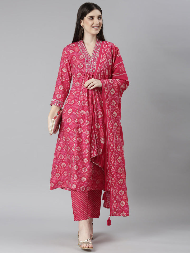 Neerus Pink muslin Bandhani printed kurta set - detail view 2