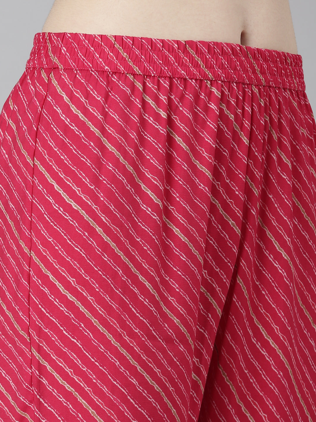 Neerus Pink muslin Bandhani printed kurta set - detail view 3