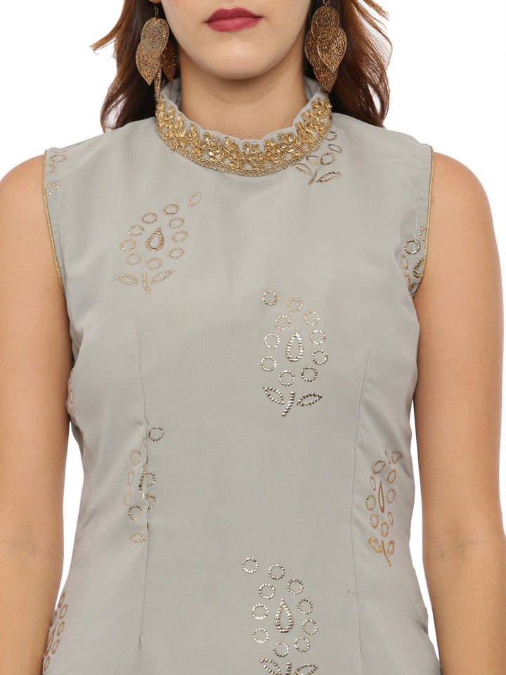 Neerus Grey georgette sleeveless suit skirt set - back view