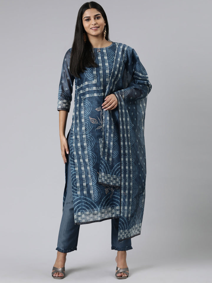 Neerus Green Chanderi Cotton Printed Kurta Set - front view