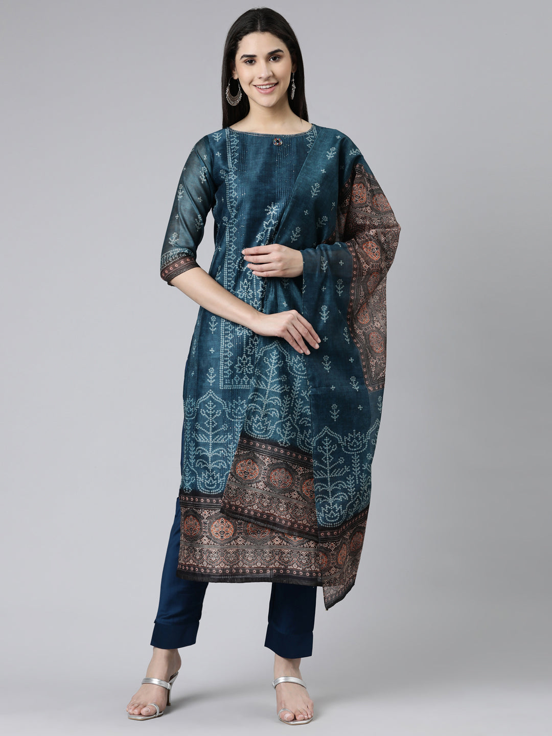 Neerus Green Silk Chiffon Printed Kurta Set - front view