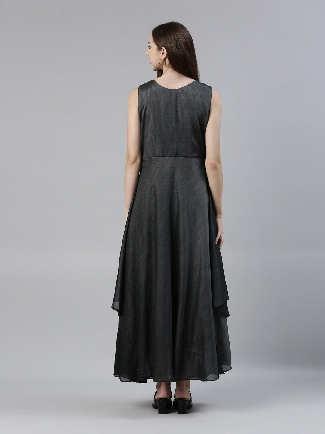 Neerus Crepe thread embroidered panelled A-Line kurta - detail view 2