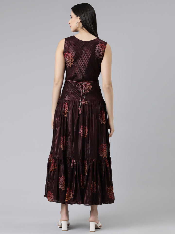 Neerus Maroon printed straight gown - side view