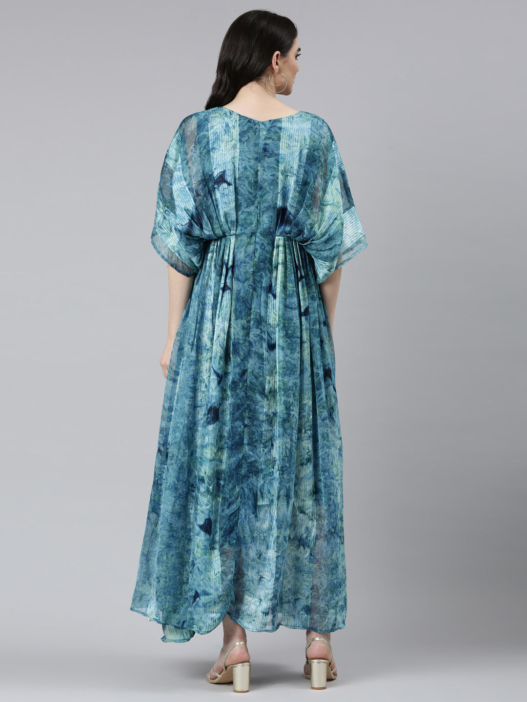 Neerus Green solid straight casual dress - side view