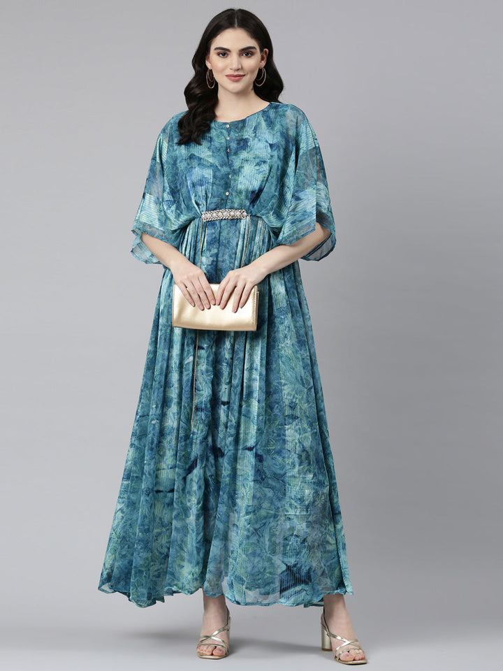 Neerus Green solid straight casual dress - detail view 2