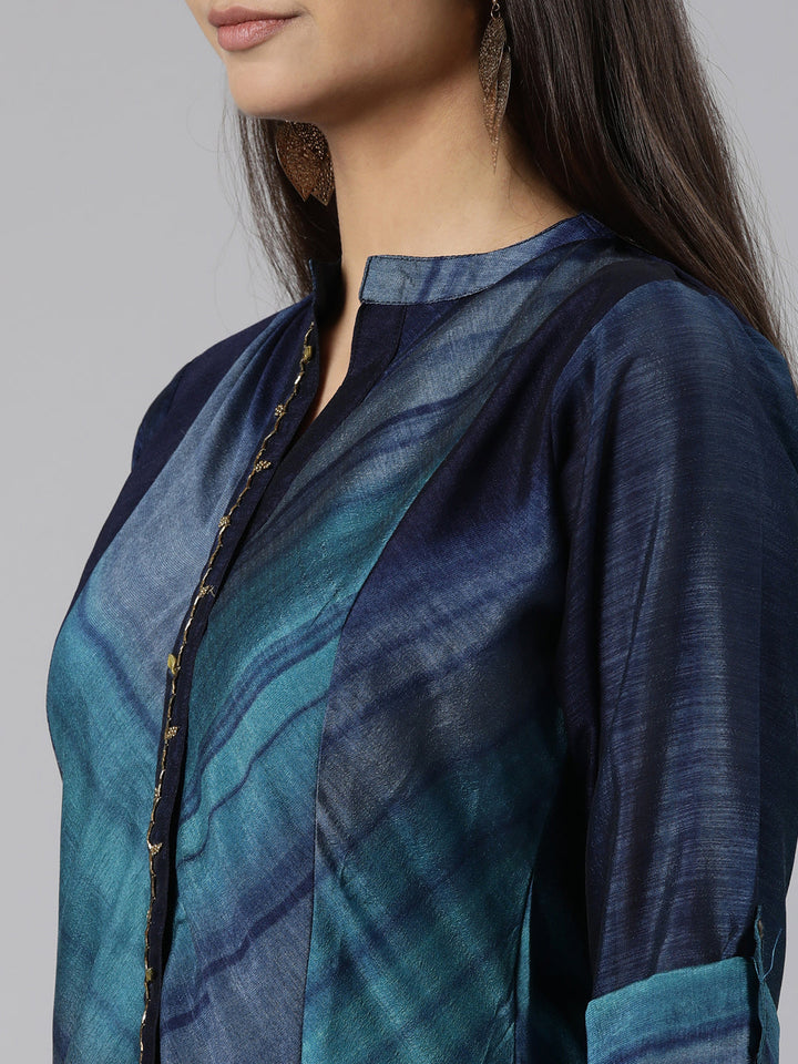 Neerus Blue rayon printed straight dress - detail view 1