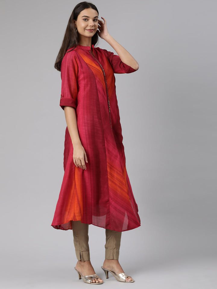 Neerus Pink rayon printed straight dress - back view