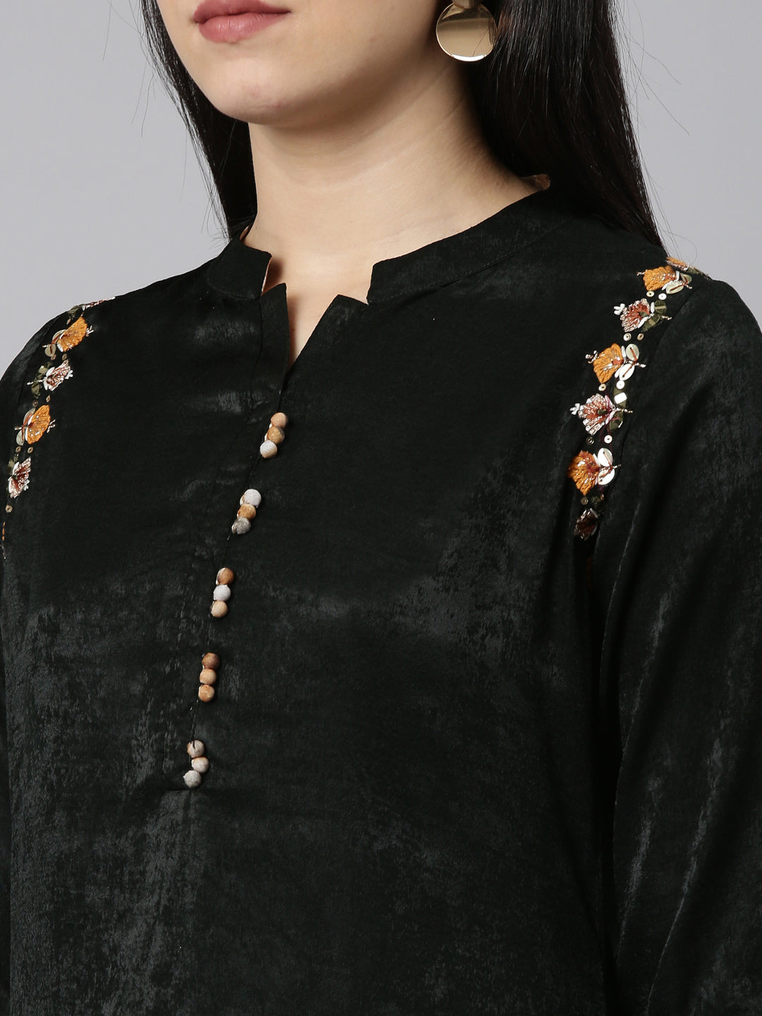 Neerus Green solid straight kurta set with trouser - detail view 1