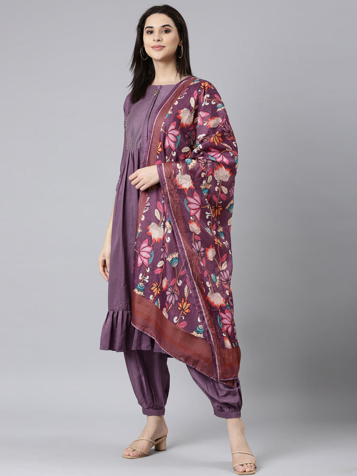 Neerus Purple solid straight suit set - detail view 2