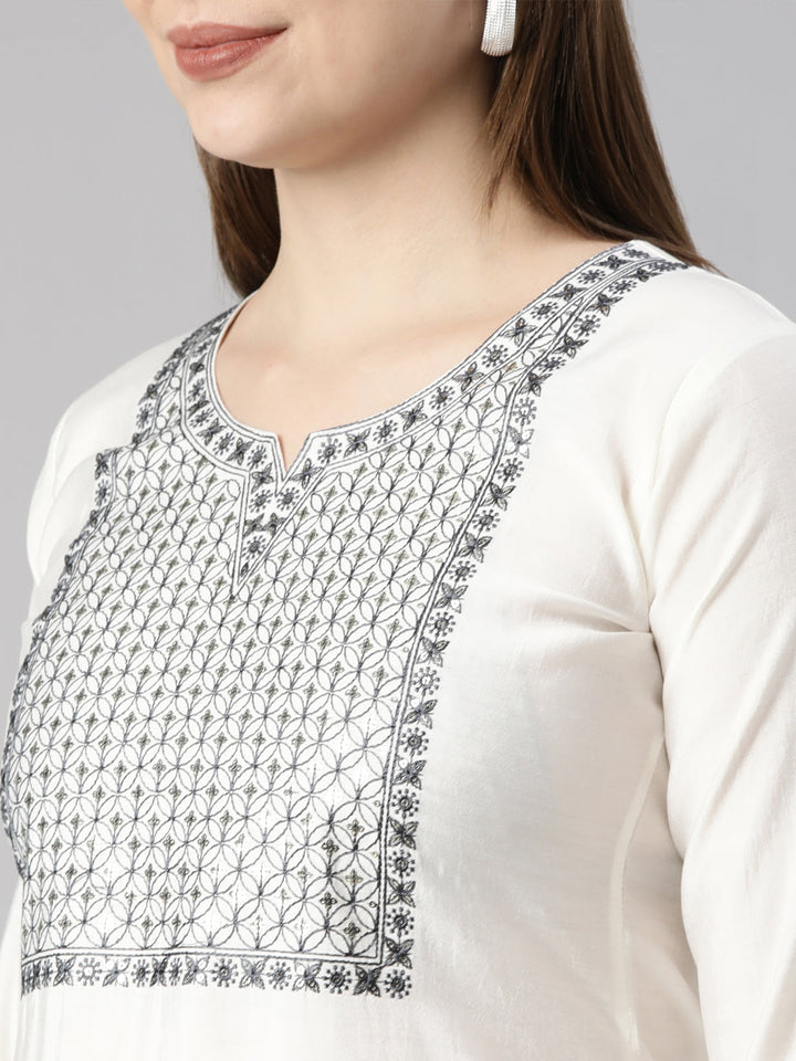 Neerus White solid straight kurta set with trouser - detail view 1