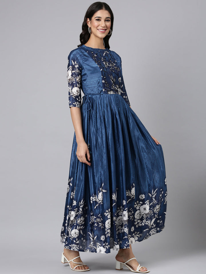 Neerus Blue silk printed floral maxi dress - detail view 2