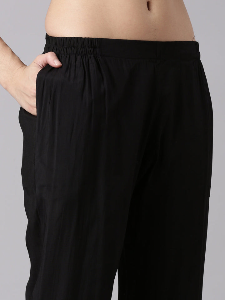 White Slub Silk Hacoba Work Three Piece Set