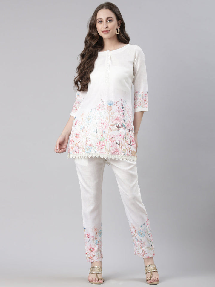 Neerus White Casual Printed Kurti with Trousers