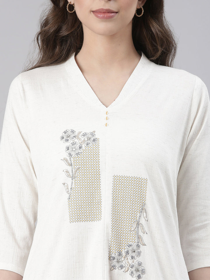 Neerus White Casual Solid Kurti with Trousers