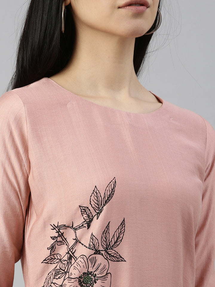 Neerus Orange viscose rayon thread embroidered straight kurti - detail view 5