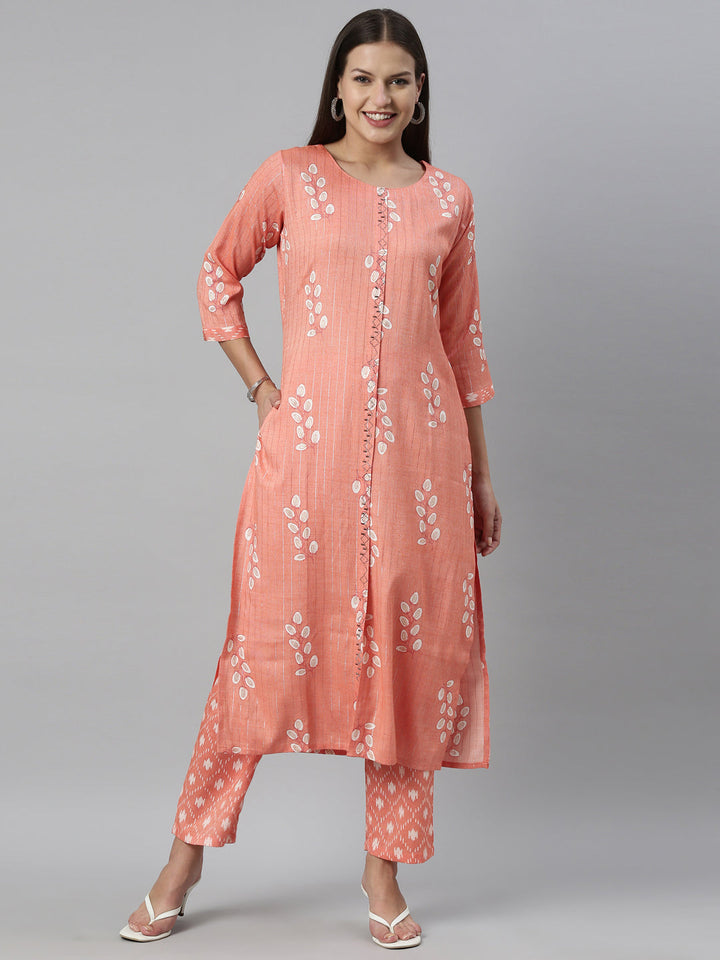 Neerus Orange slub cotton printed kurta set - detail view 7