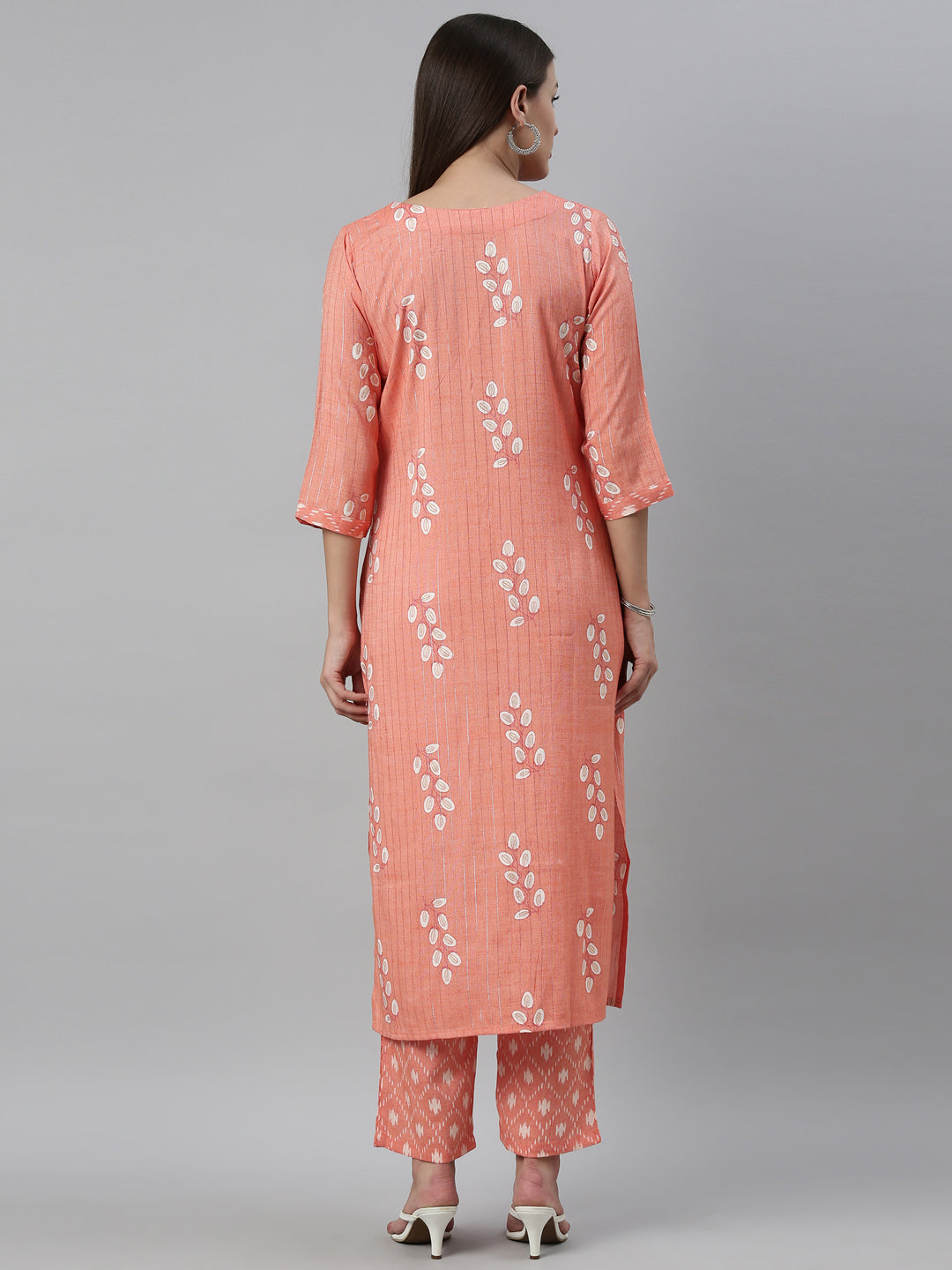 Neerus Orange slub cotton printed kurta set - detail view 2