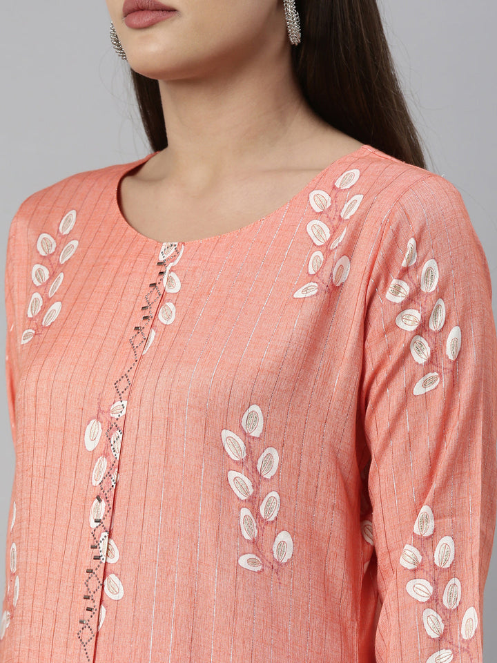 Neerus Orange slub cotton printed kurta set - detail view 5