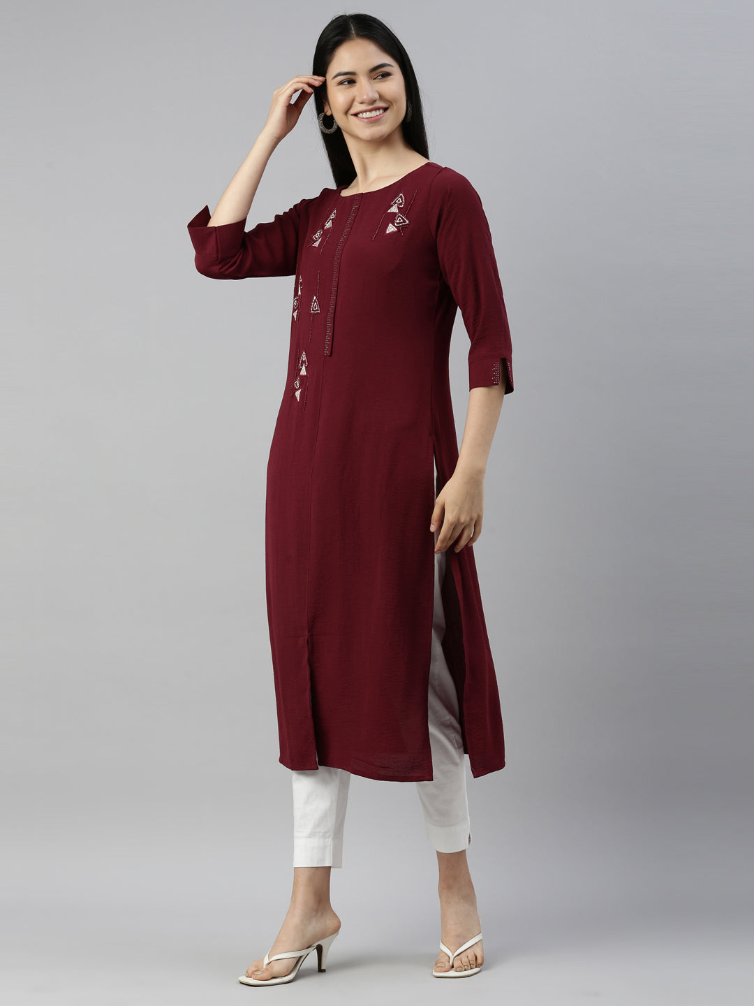 Neerus Maroon crepe solid kurta - back view
