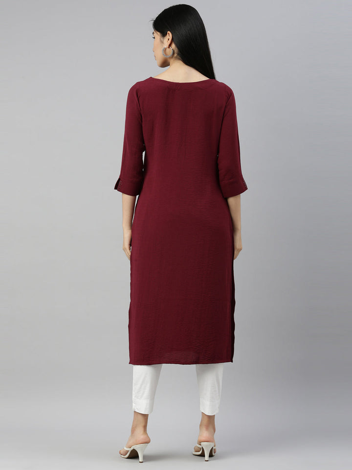 Neerus Maroon crepe solid kurta - detail view 1