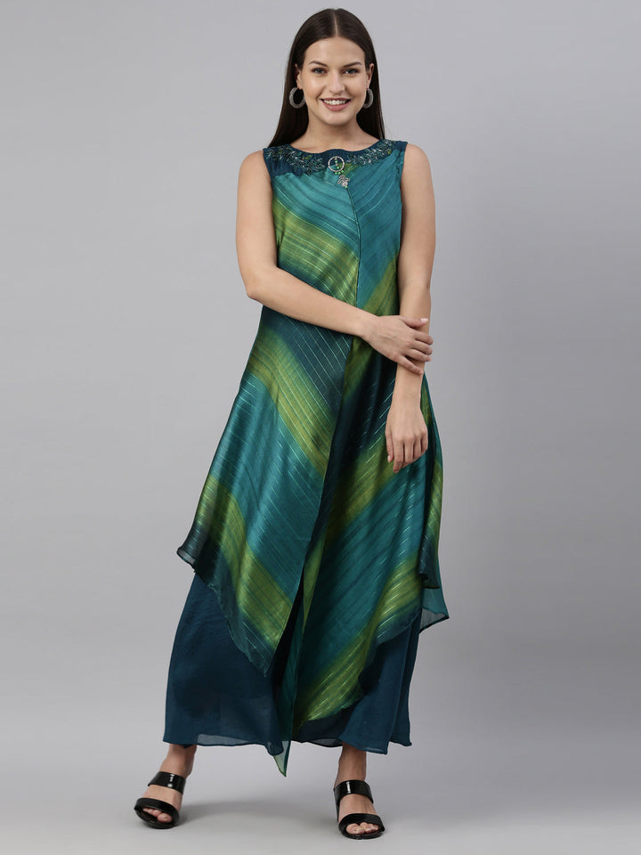 Neerus Blue silk solid kurta by Neerus - detail view 6