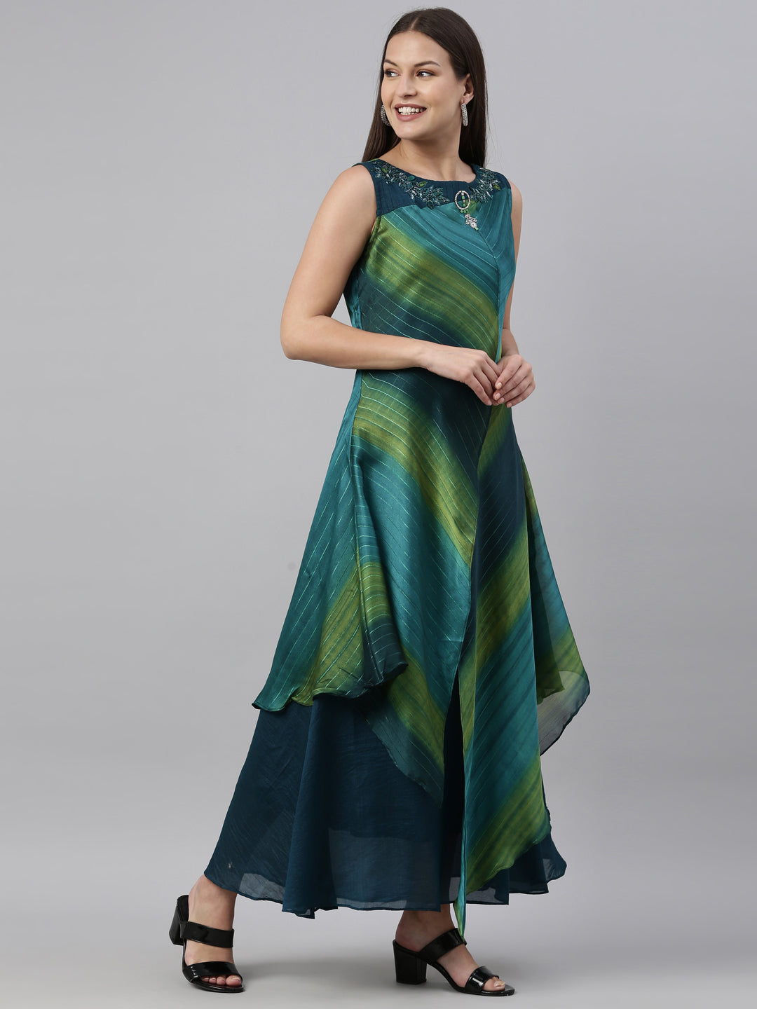 Neerus Blue silk solid kurta by Neerus - detail view 1