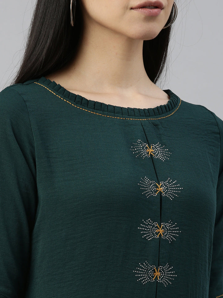 Neerus Green crepe printed kurti - detail view 5