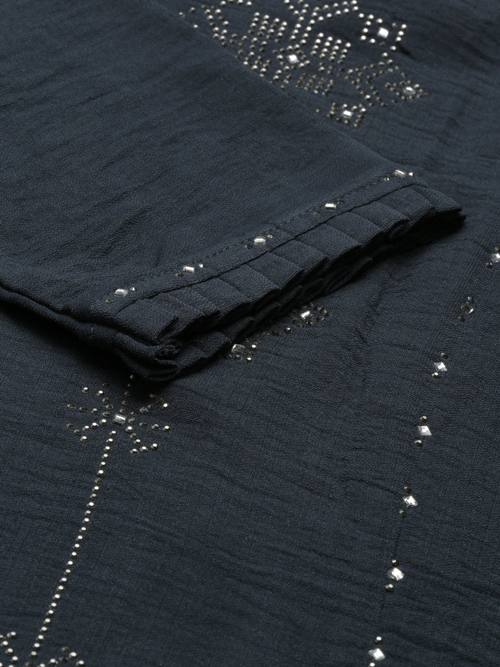 Neerus Grey rayon solid kurti - detail view 4