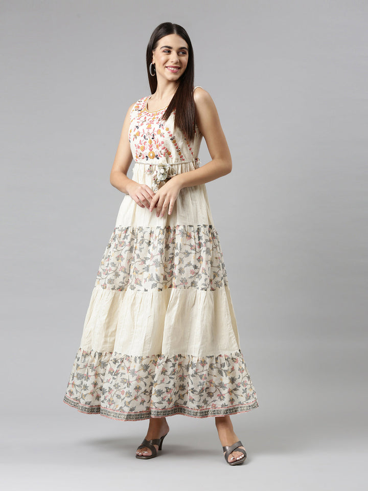 Neerus Beige cotton solid maxi dress - detail view 2