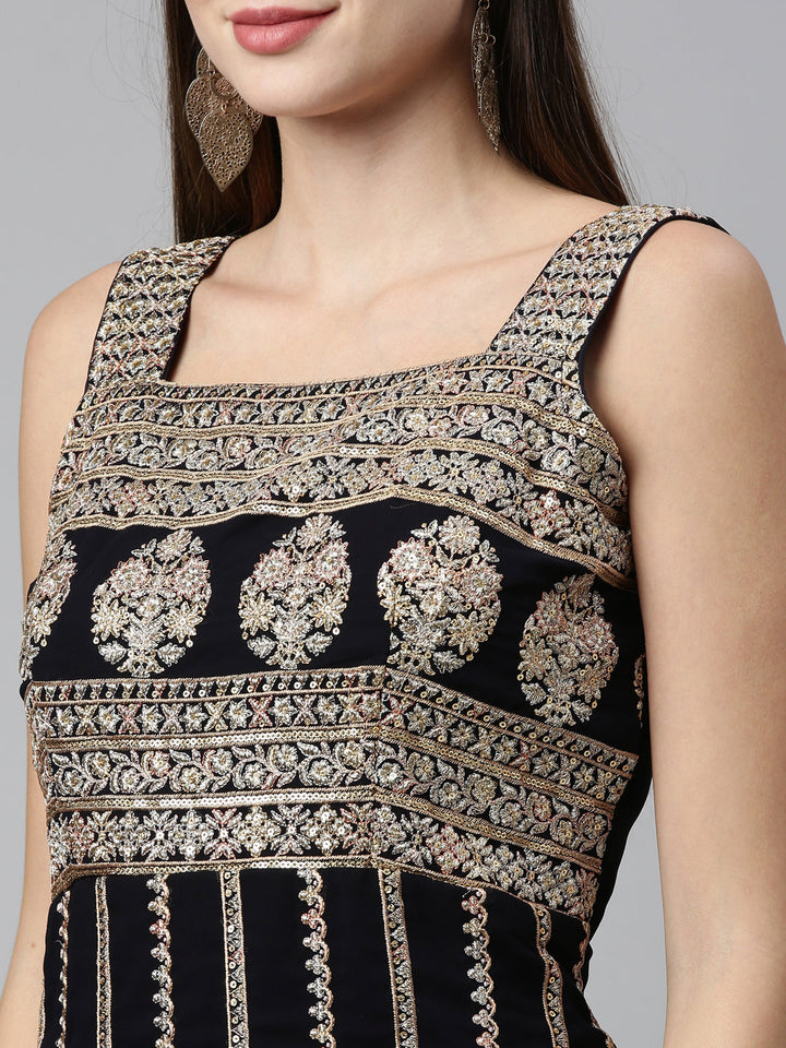 Neerus Black georgette embellished kurta set - side view