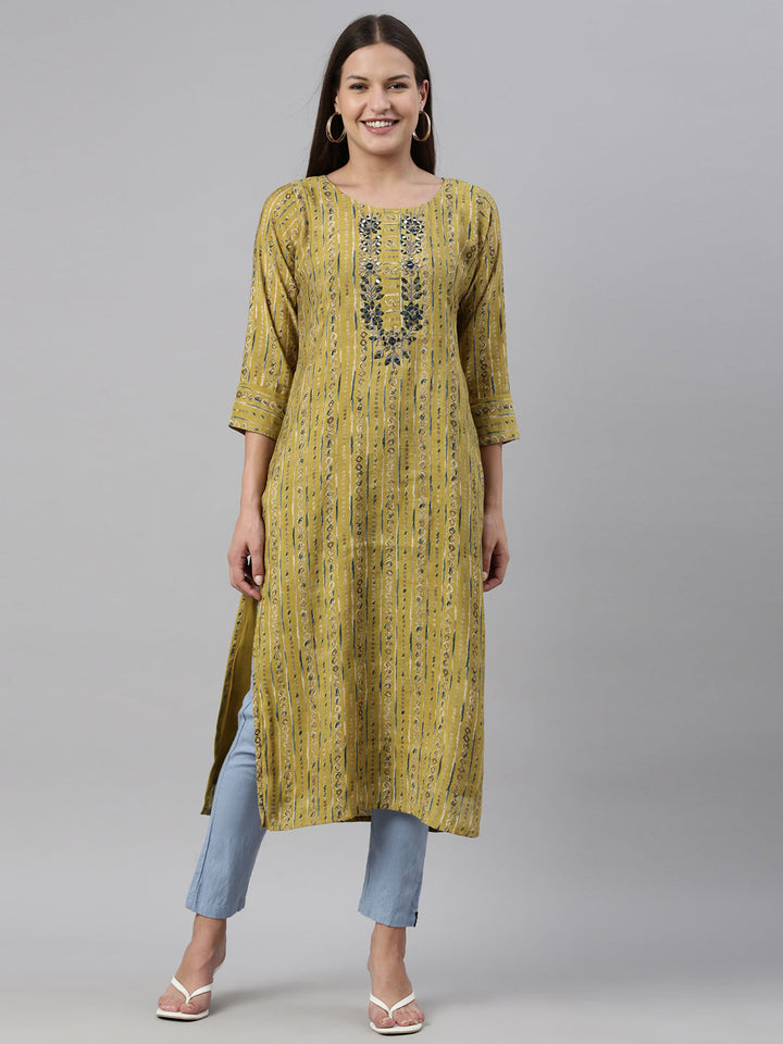 Neerus Green georgette solid kurti - detail view 6