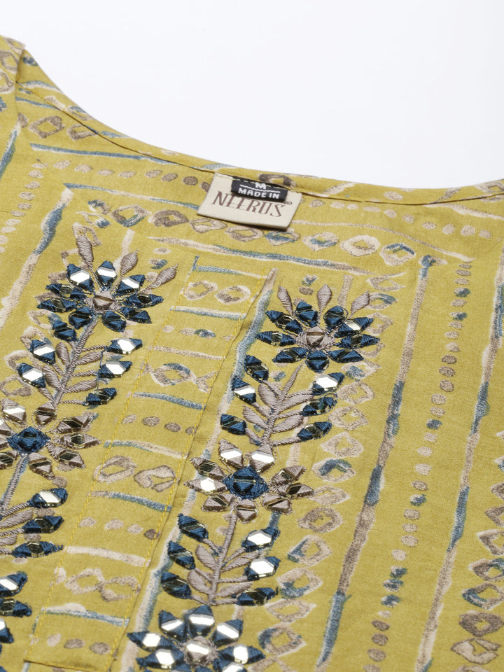 Neerus Green georgette solid kurti - back view