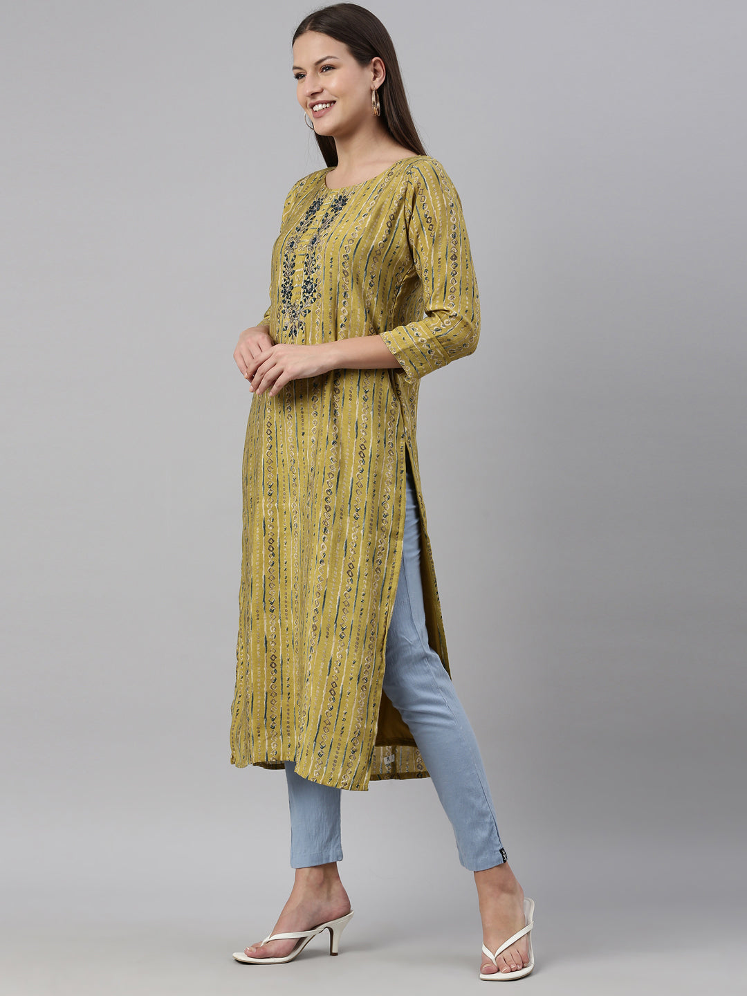 Neerus Green georgette solid kurti - side view