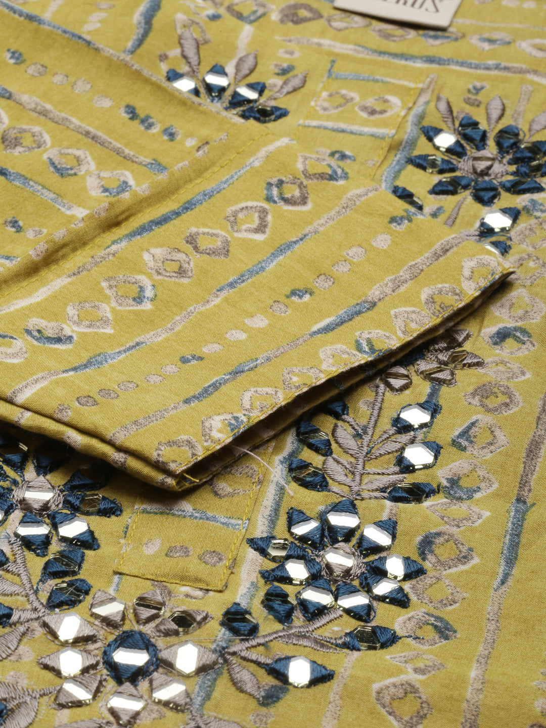 Neerus Green georgette solid kurti - detail view 4