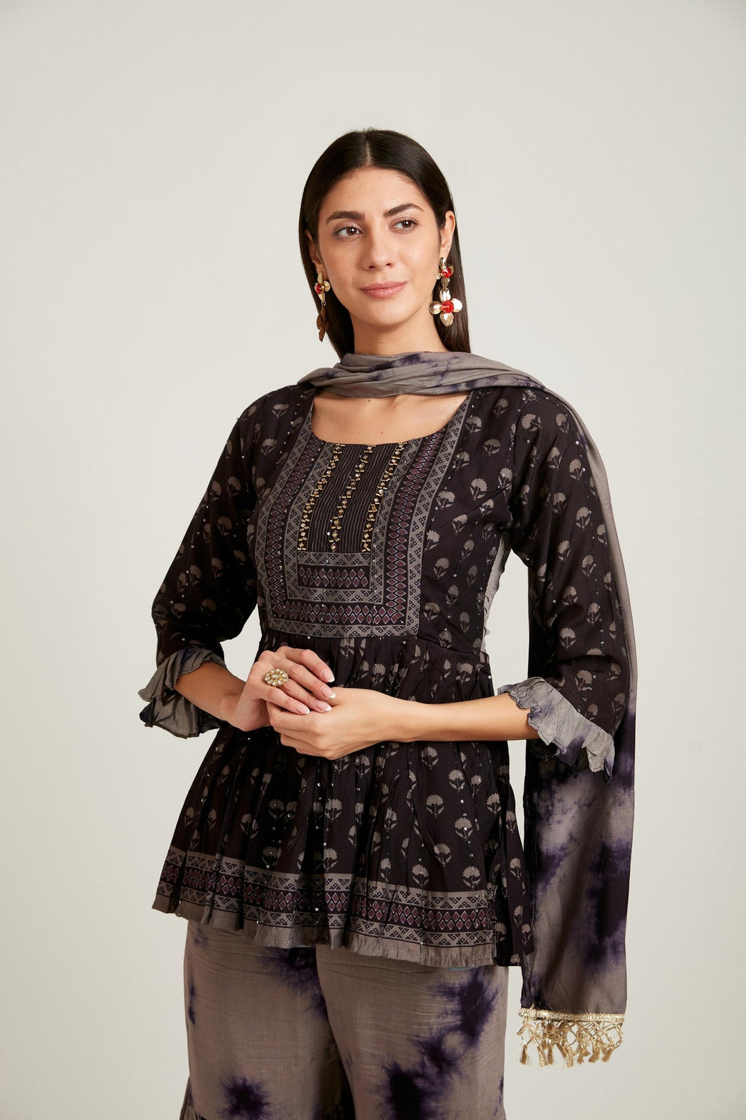 Neerus Black jute cotton printed kurta set - back view