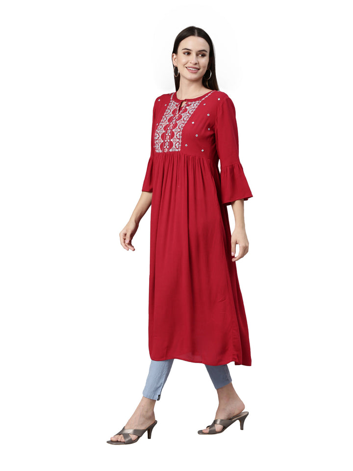 Neerus Maroon rayon solid kurta - side view