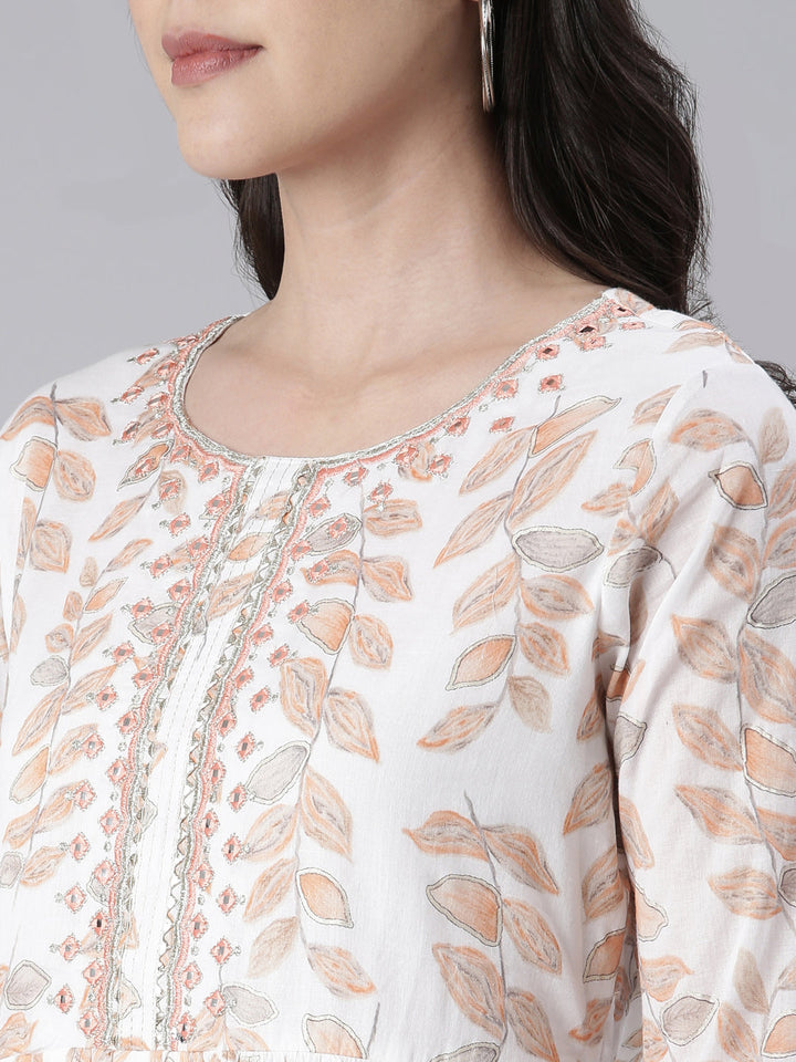 Neerus Orange cotton printed maxi dress - detail view 1