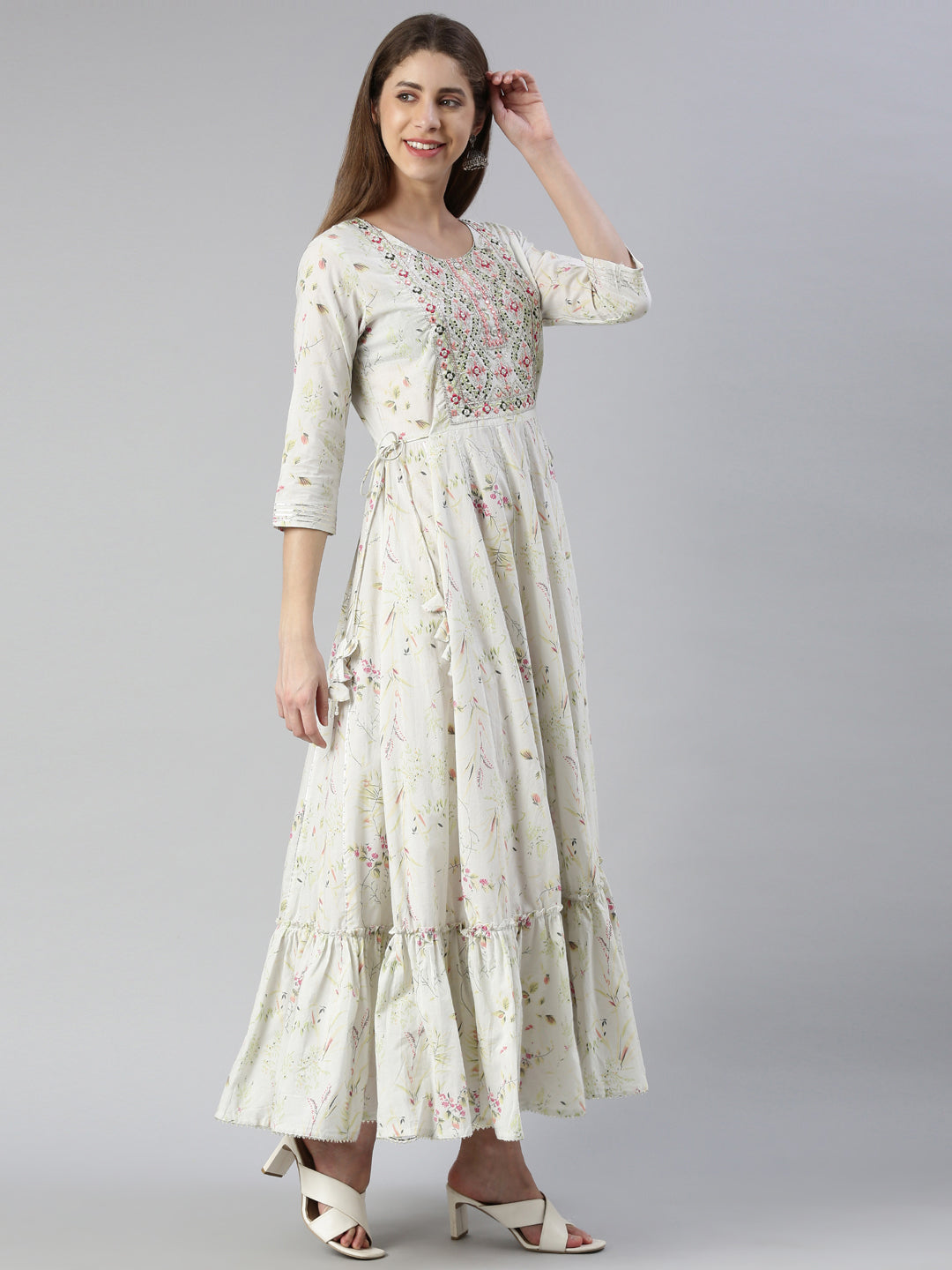 Neerus White printed maxi dress - side view