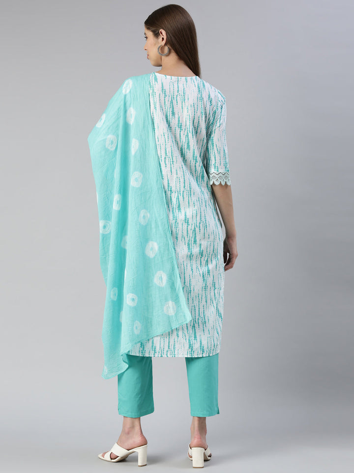 Neerus Green solid straight kurta set with trouser and dupatta - side view