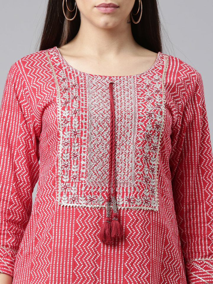 Neerus Red cotton printed kurta ethnic motifs - detail view 1