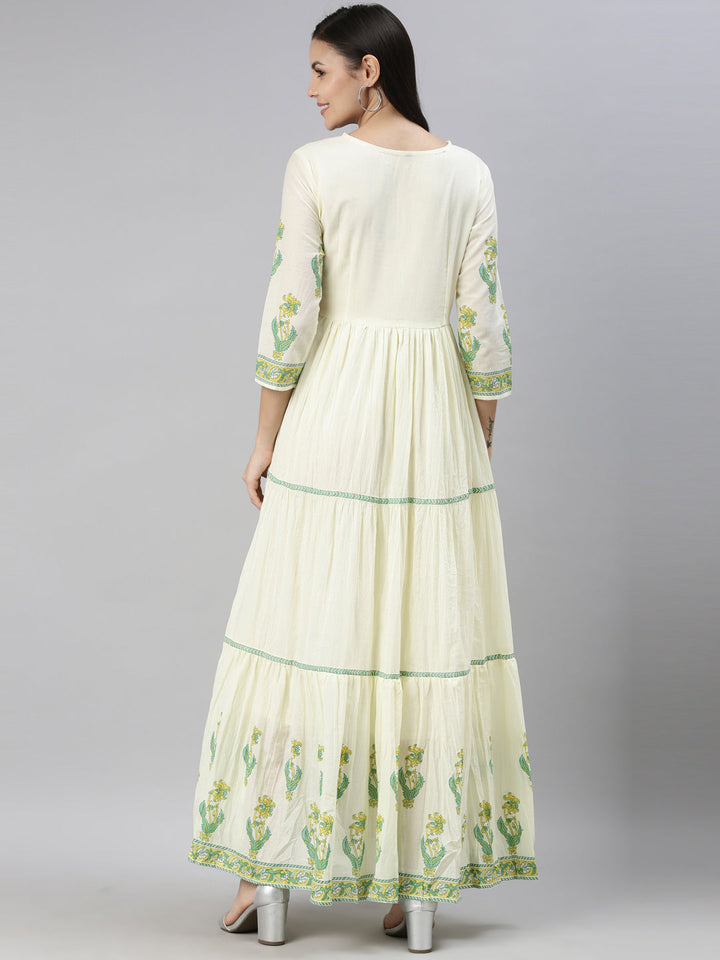Neerus Green thread embroidered floral anarkali kurta - detail view 1