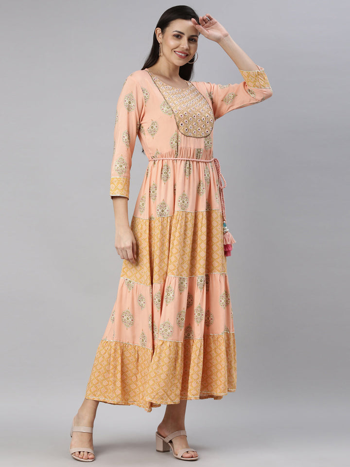 Neerus Orange floral printed midi dress - back view