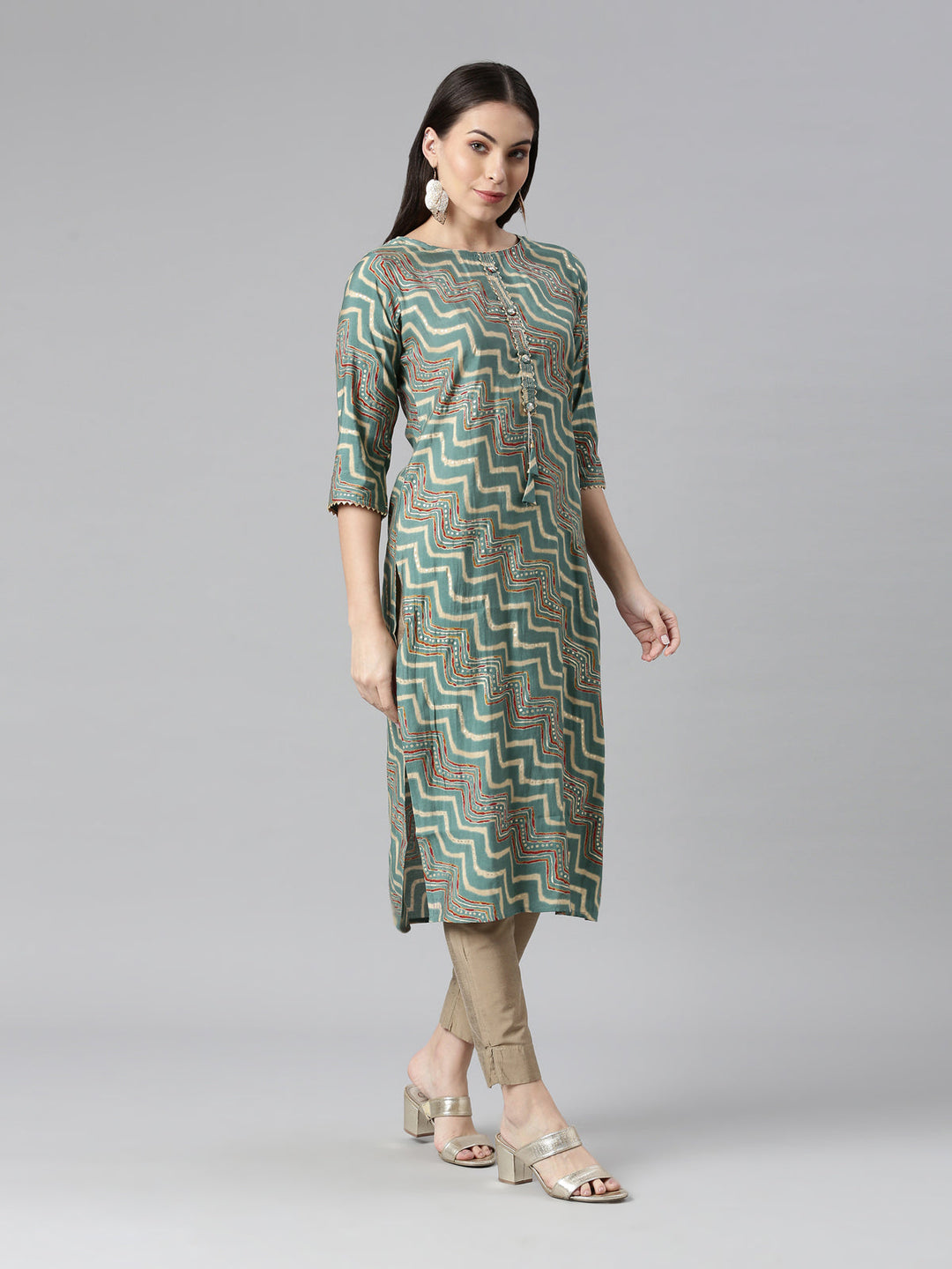 Neerus Green geometric printed kurta - side view