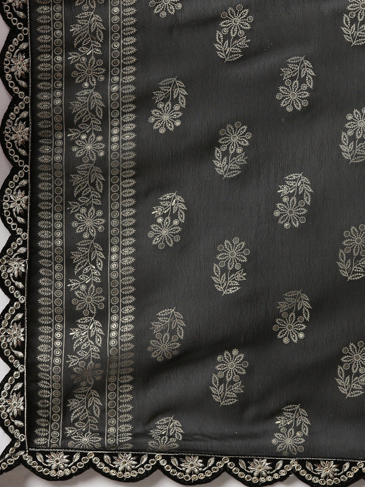 Neerus Black solid straight suit set - detail view 4