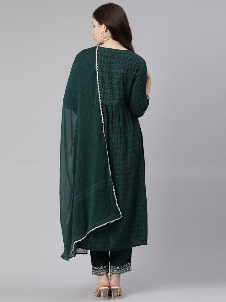 Neerus Green slub cotton embroidered kurta set - detail view 1