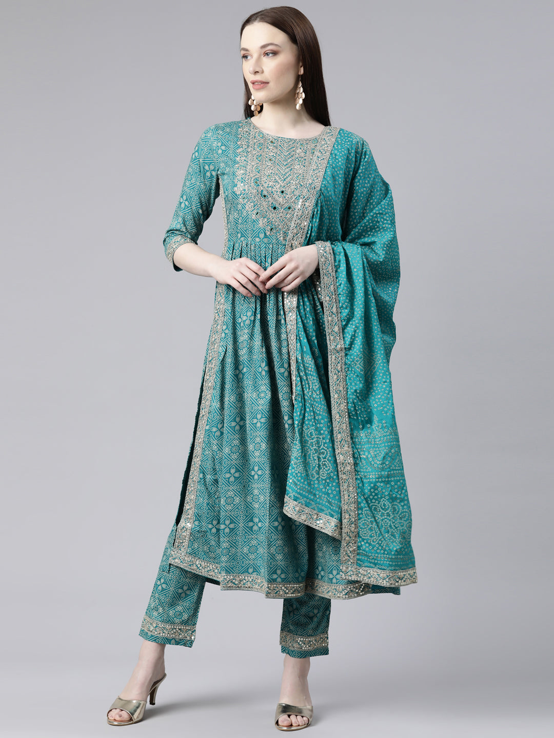 Neerus Green Viscose Rayon Printed Kurta Set - front view